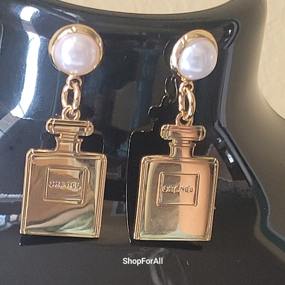 Chanel - Picture 12 of 16